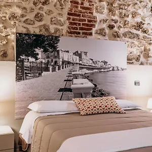 Vicolo Iv Bed & Breakfast